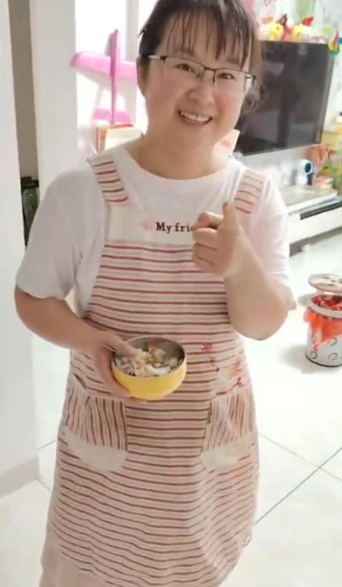 DƬ